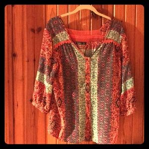 Boho style top. Lace & Crochet shoulder accent